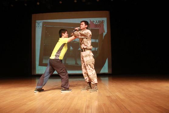 “留學行前培訓”全面鋪開 留服中心踐行服務宗旨4
