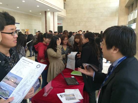 2014中國國際教育巡回展在鄭州舉辦5
