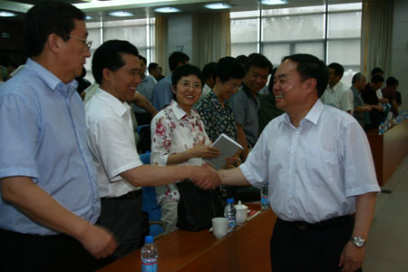 2006年駐外使領館教育處組工作座談會在京召開4