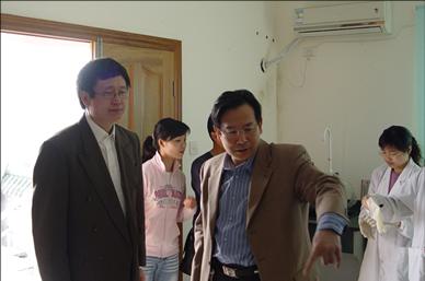 2007年“留瑞華人學者赴貴州服務團”工作記實(8.6)4
