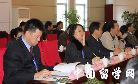 “提高高等教育國際交流合作水平研討會”在云南召開2
