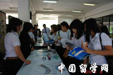 圖片報道：留學中國教育展代表團參加第七屆泰國國際教育博覽會5
