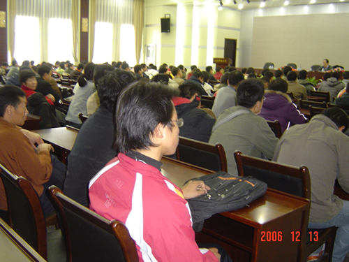 2006年新加坡獎學金項目第二批學生培訓會順利結束（12.13)3