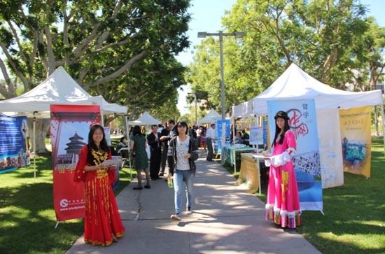 圖片新聞：留學中國教育展代表團訪問美國并參加2013加拿大國際教育展4
