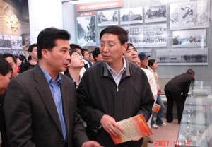 中心黨總支組織參觀《復興之路》大型主題展覽(10.22)2