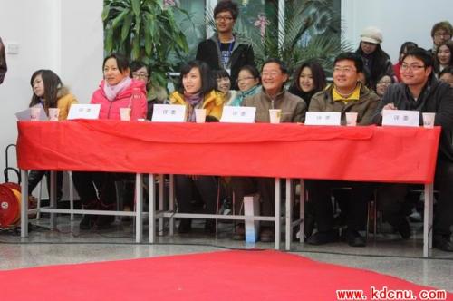 圣誕之火讓首都師范大學科德學院在寒冷的冬季火起來1