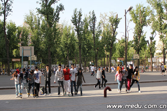 中國人民大學HND中心09級實驗1班舉行趣味運動會6