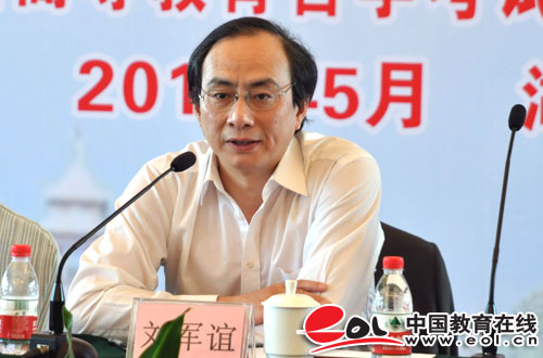 2012湖北自考宣傳工作研討會——劉軍誼發言1