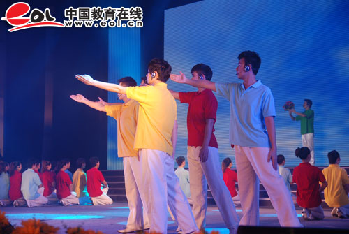 湖北第四屆自考校園文化節-以青春名義宣誓1