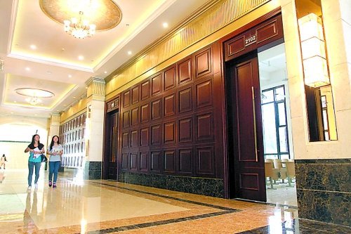 重慶一學院教學樓似豪華星級酒店引網友熱議重慶一學院教學樓似豪華星級酒店引網友熱議1