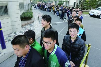 2015年報考研究生現場確認 報名人數止跌回升1