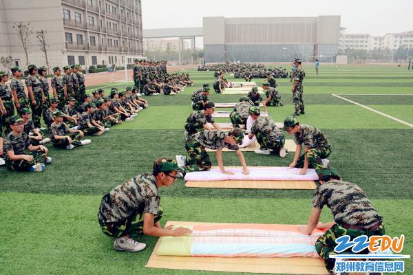 鄭州實驗高中軍訓進行時 辛苦感動樂趣多3