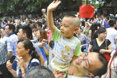 高考落下帷幕 挺過高考，青春萬歲！組圖4