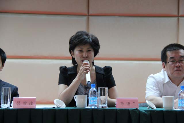 遼寧省第三屆外語大賽暨首屆外國人漢語大賽新聞發布會在沈陽召開4