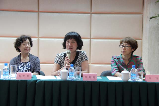 遼寧省第三屆外語大賽暨首屆外國人漢語大賽新聞發布會在沈陽召開3