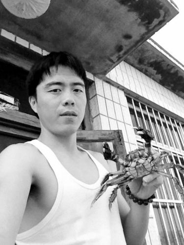 沈陽建大“河蟹王子”微博賣河蟹賺讀研學費1