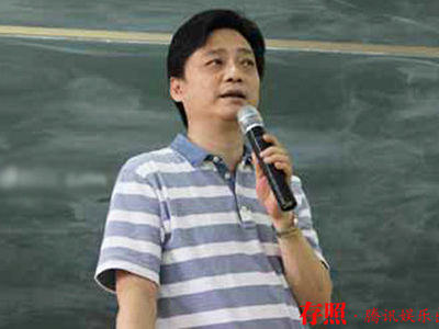 崔永元入職中國傳媒大學 明星做老師不是新鮮事兒1
