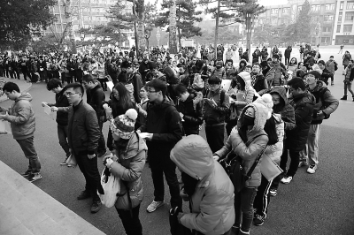22.8萬人競考北京研究生 熱詞頻現濃縮時政-中國教育1