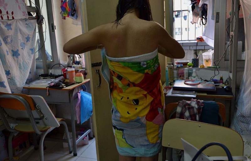 廣西大學女研究生拍攝女生宿舍生活獲獎（組圖）1