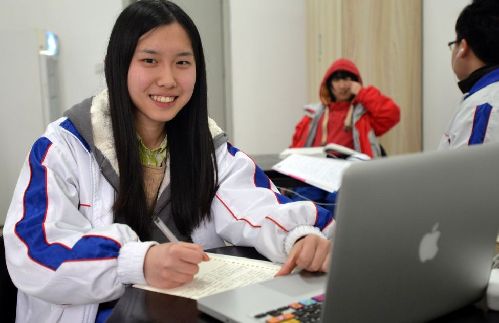 成都高三女孩被美國名校錄取獲170萬獎學金-中國教育1
