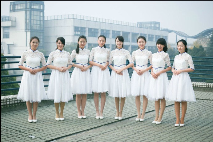 浙江大學禮儀隊美女白裙飄飄走紅網絡2