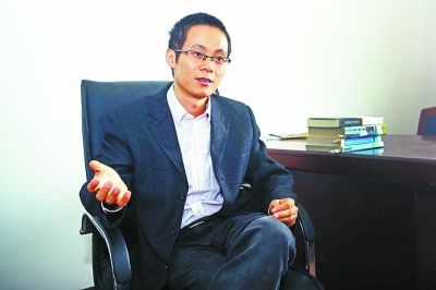 80后博導：“書霸博導”勸學生讀書要務虛1