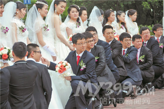 最牛學霸集體結婚 18對博士生舉行校園婚禮1
