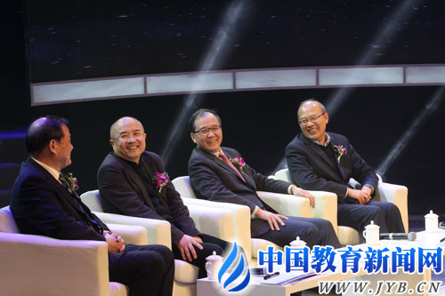 對話：北大浙大校長“問診”新時期大學生創業-中國教育1