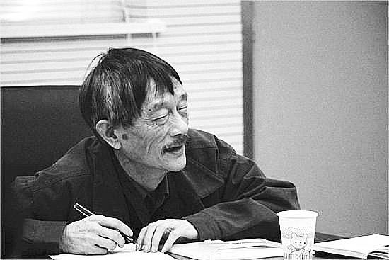“布鞋院士”光腳踢走學術浮華1