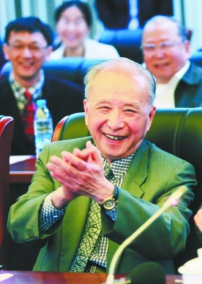 章開沅四辭資深教授獲批 舍棄每年10萬津貼-中國教育1