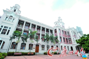 考取港大卻回爐復讀 最終選清華 高考狀元坦心跡-中國教育2