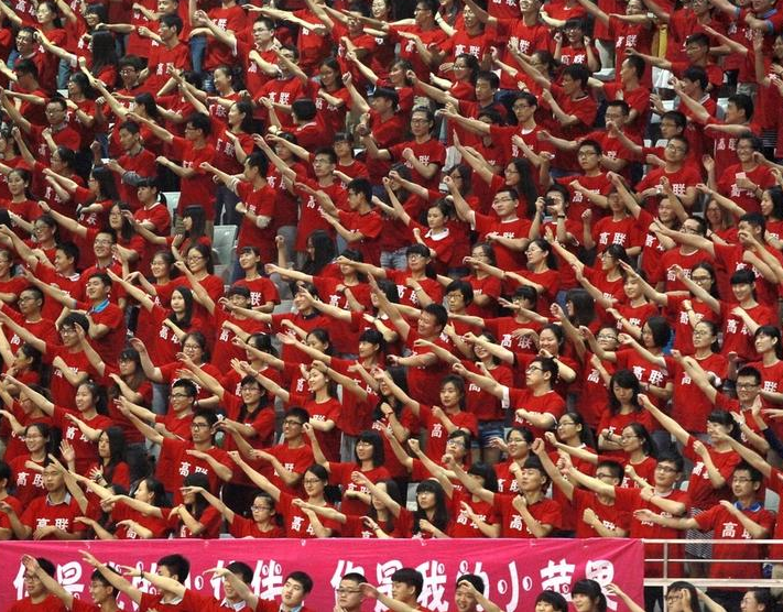 濟南4500名考研生齊跳“小蘋果” 申請吉尼斯1