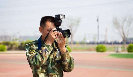 90后軍校準研究生5000張照片制作《保定延時攝影》1