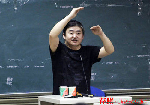 崔永元入職中國傳媒大學 明星做老師不是新鮮事兒3