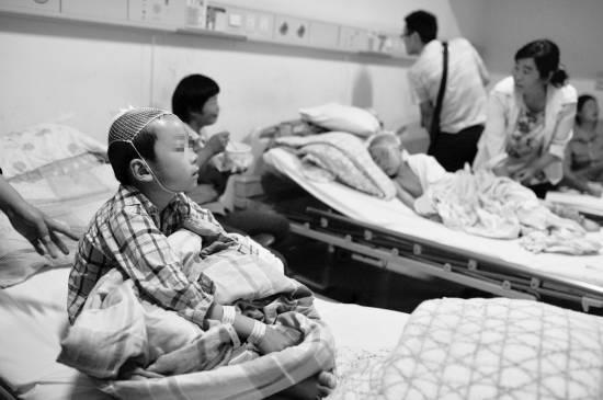 湖北小學發生砍人事件：五教師與歹徒殊死搏斗-中國教育1