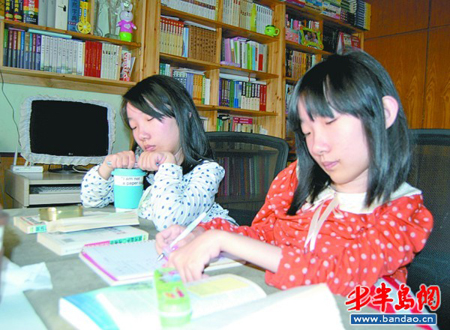輪椅姐妹旁聽課程 每天學14小時立志考研1