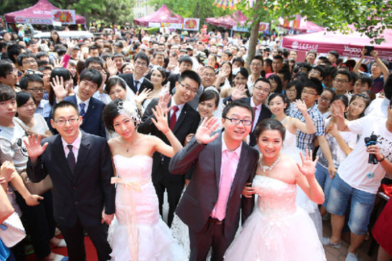 10對研究生集體婚禮 3D打印戒指定終身1
