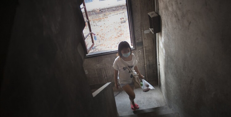 湖南女研究生花光學費救白血病男友 病房求婚4