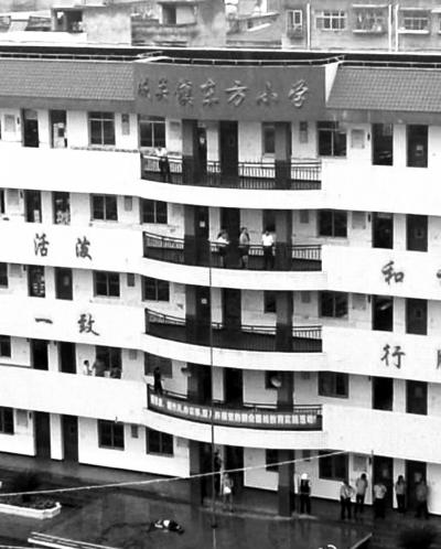湖北十堰校園血案4死5傷 部分學校門衛成