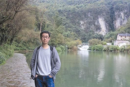 超級學霸獲北大雙碩士保送 將教學樓比母親1
