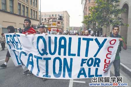 洛杉磯師生抗議學費上漲中國留學生未參加1