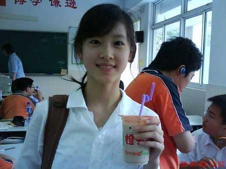奶茶妹妹入駐清華大學，長槍短炮媒體圍觀【圖】[1]2