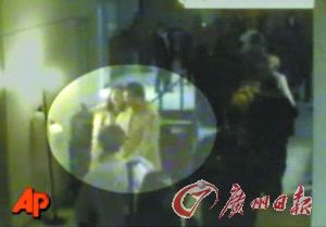 留美博士吻癱機場 女友不離不棄出庭力挺[1]1