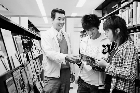 日本學校對出勤率的重視遠超過成績[1]1