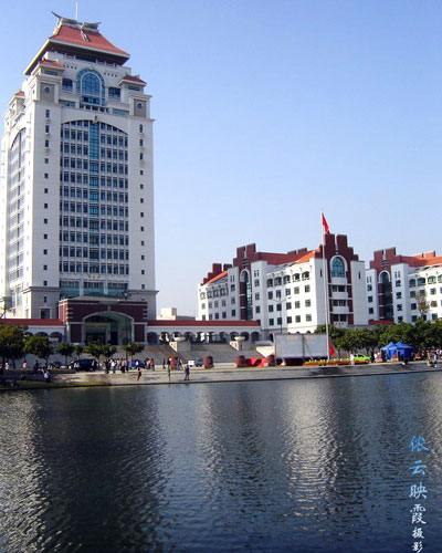廈門大學招辦主任專訪：我的工作是招生專業戶1