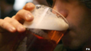 英媒:過度飲酒將導致20萬人死亡1