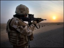 英國留學:陣亡英軍子女將獲大學助學金1
