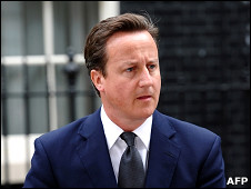 2011英國BBC:英國首相卡梅倫譴責街頭騷亂1