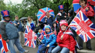 英媒:英國舉國上下歡慶女王登基60年1