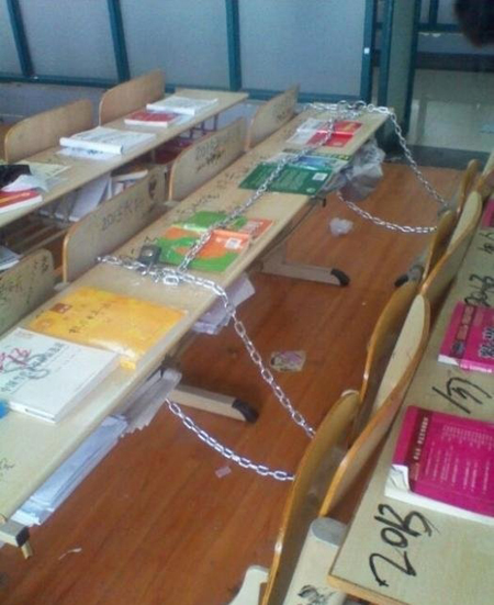 高清組圖：實拍考研自習室五花八門占座方式2